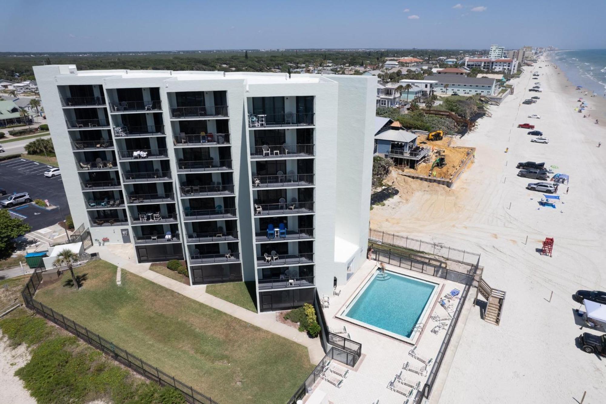 Ocean View With A Beachfront Pool At Ocean Trillium Condo ~ 702 New Smyrna Beach Kültér fotó