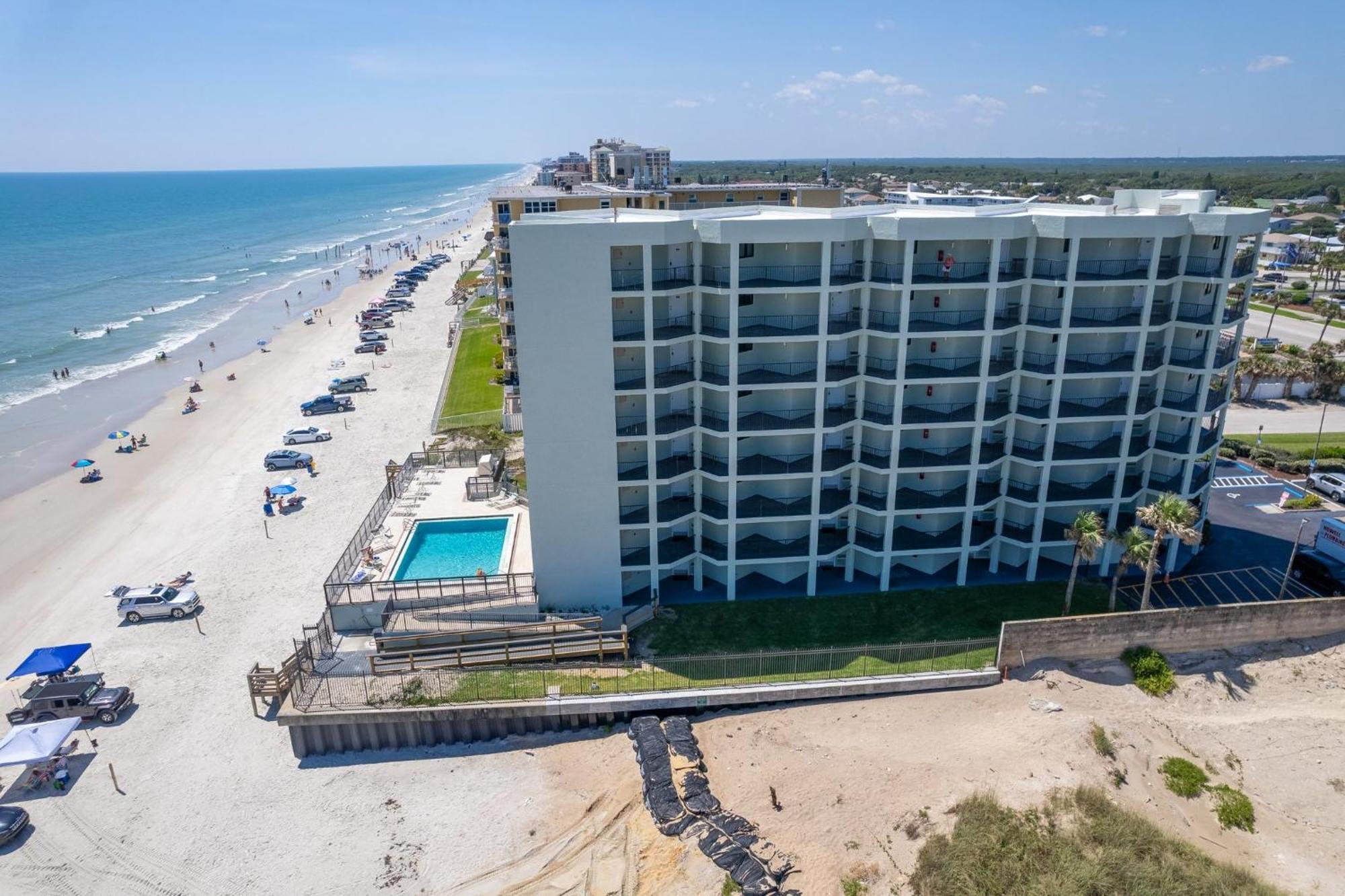 Ocean View With A Beachfront Pool At Ocean Trillium Condo ~ 702 New Smyrna Beach Kültér fotó