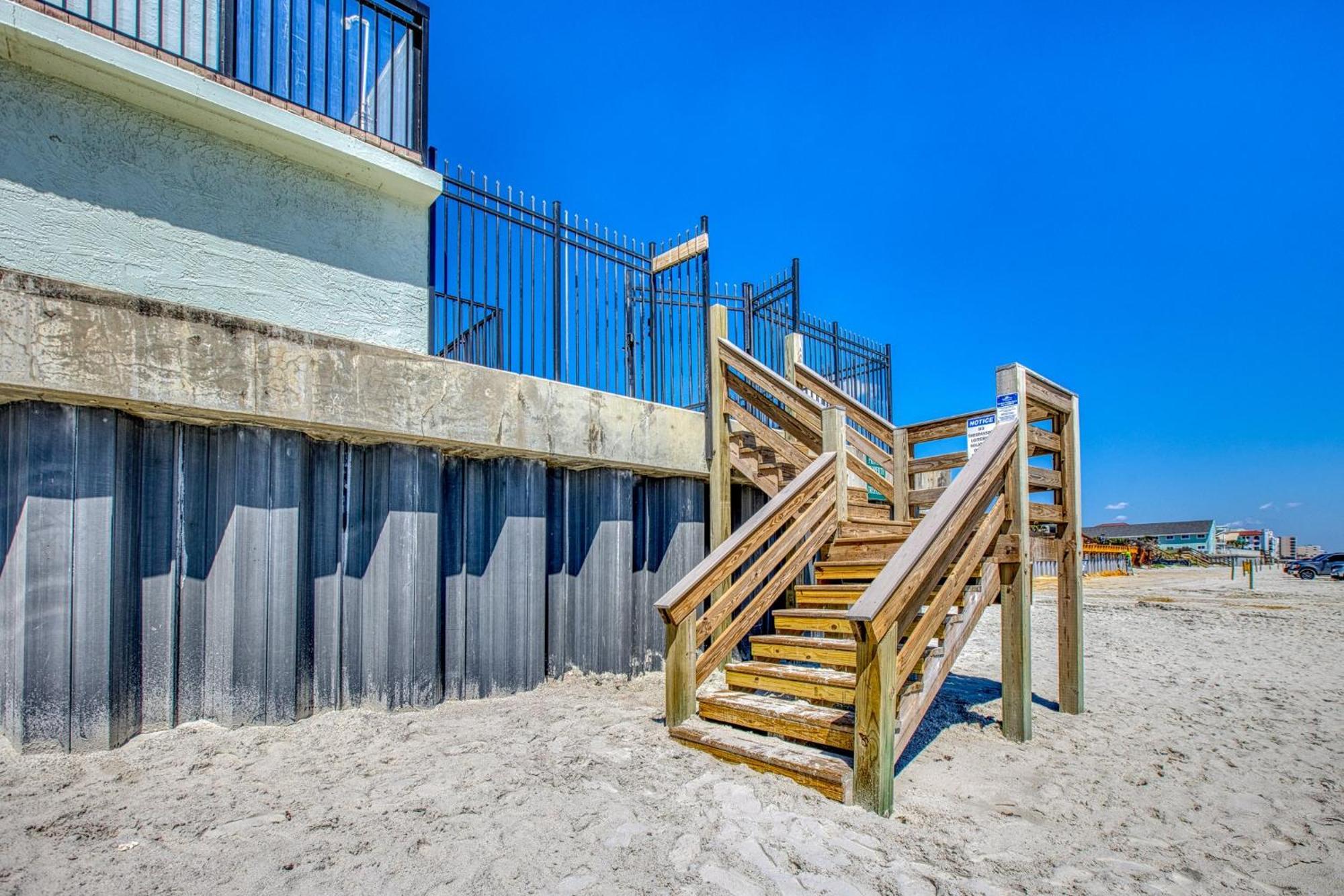 Ocean View With A Beachfront Pool At Ocean Trillium Condo ~ 702 New Smyrna Beach Kültér fotó