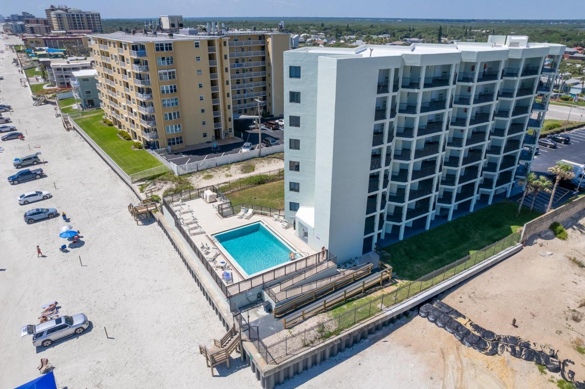 Ocean View With A Beachfront Pool At Ocean Trillium Condo ~ 702 New Smyrna Beach Kültér fotó